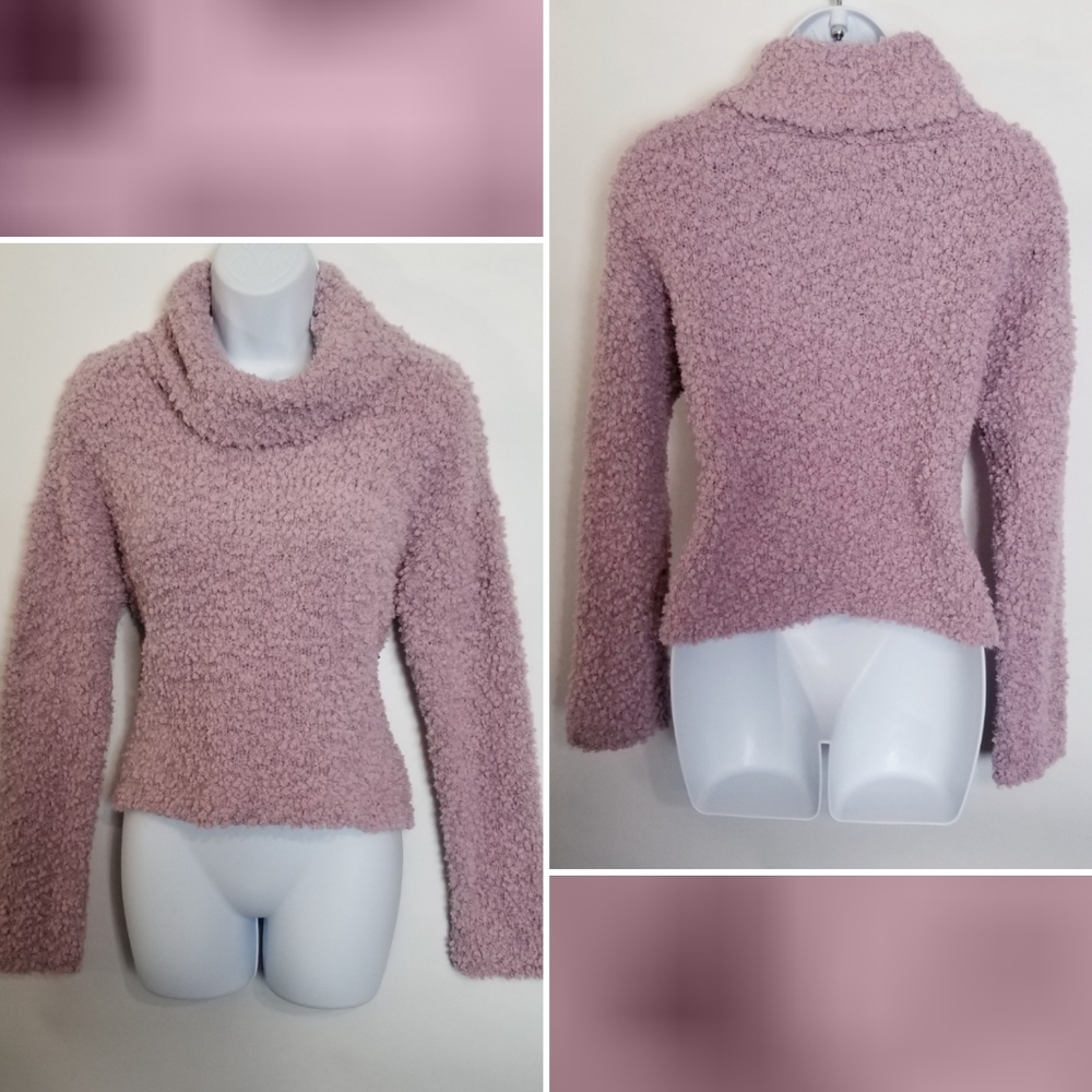 TurtleNeck PullOver Sweater - Picture 1 of 3